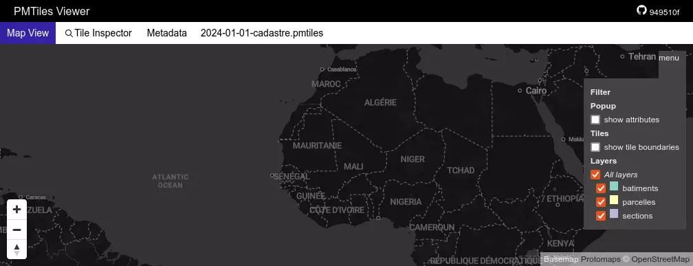 Capture d'écran de PMTiles Viewer sur une carte vide