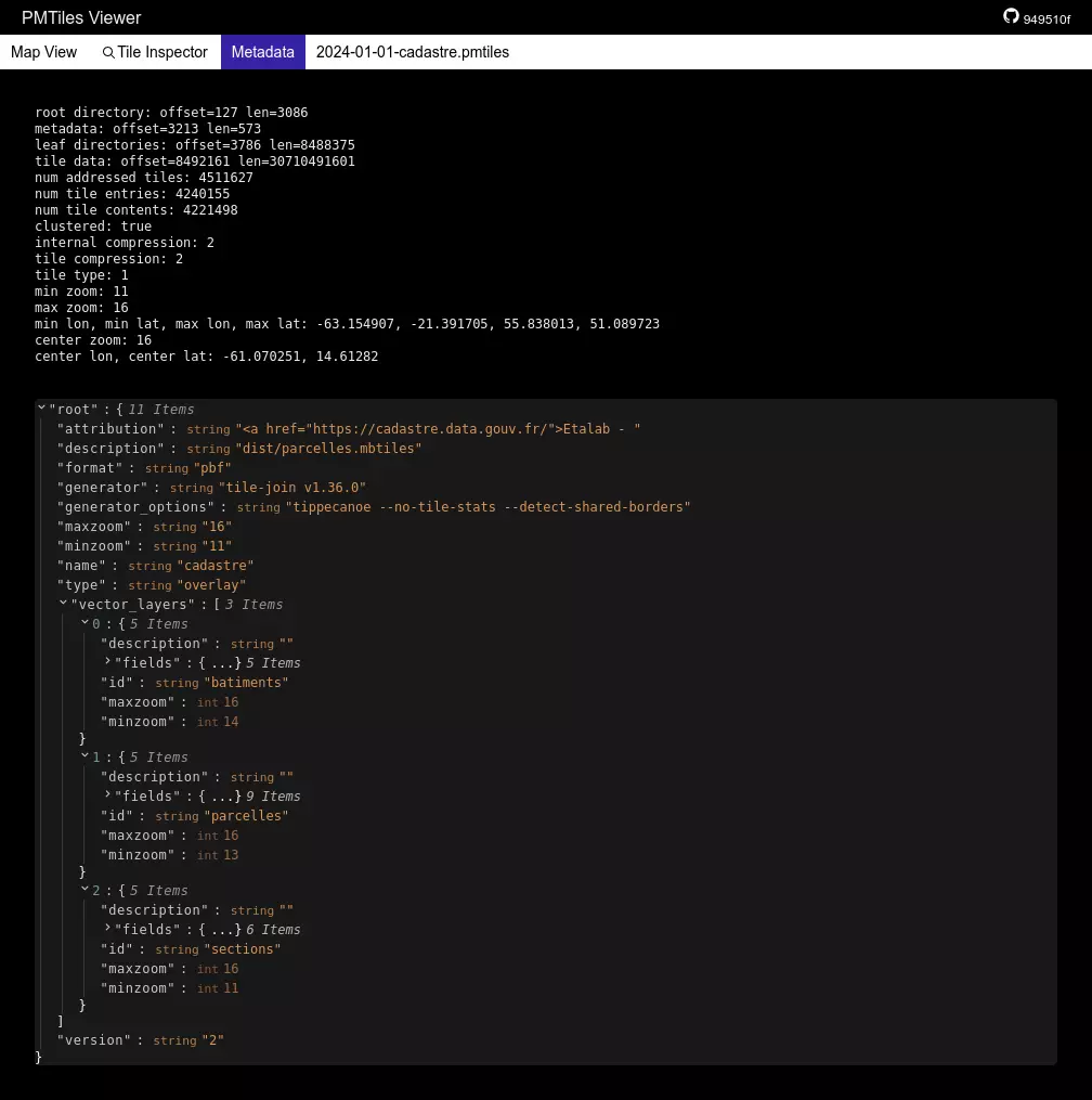 Capture d'écran de PMTiles Viewer à l'onglet Metadata