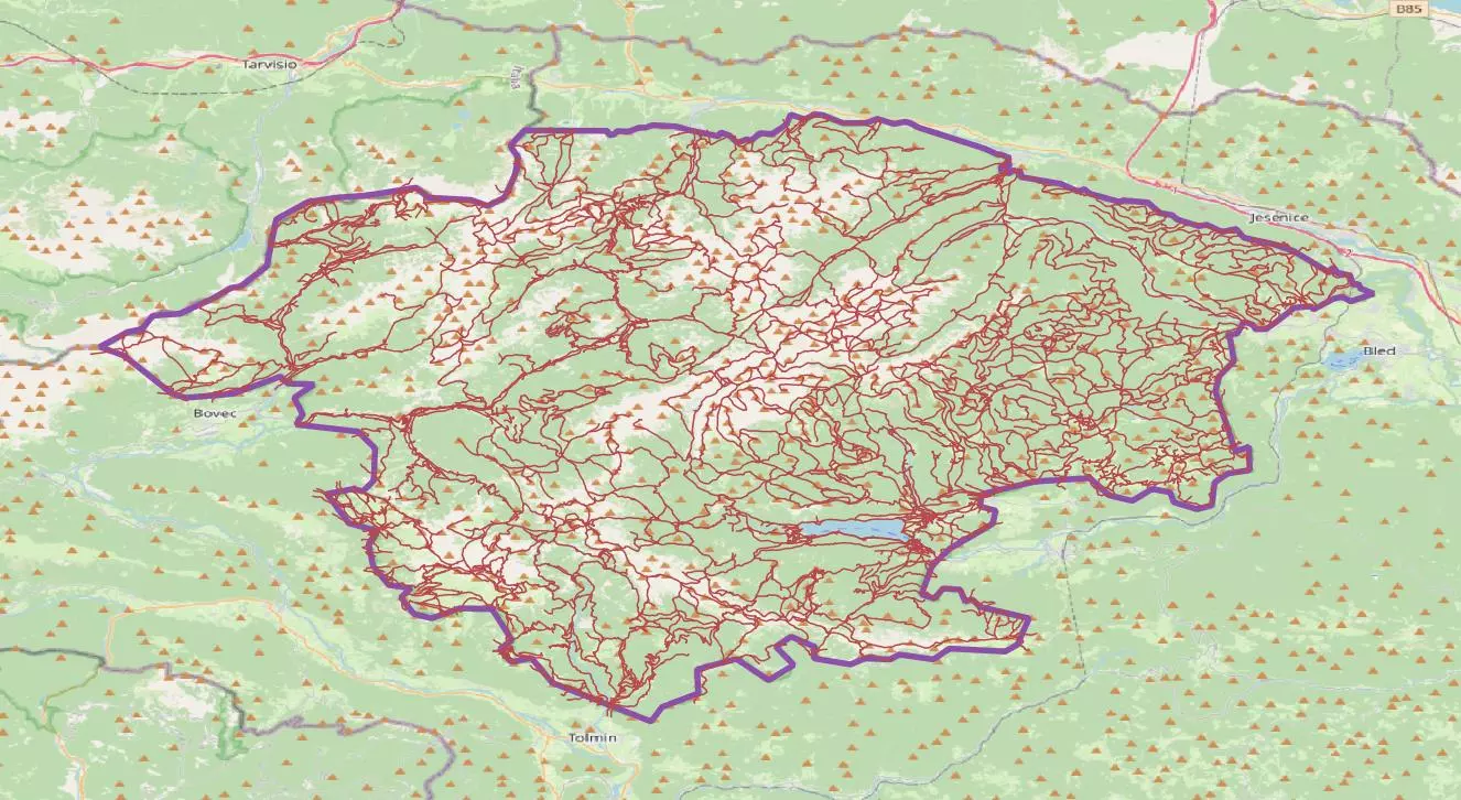 Visualisation des tronçons importés sur un parc dans Geotrek à partir d'OSM